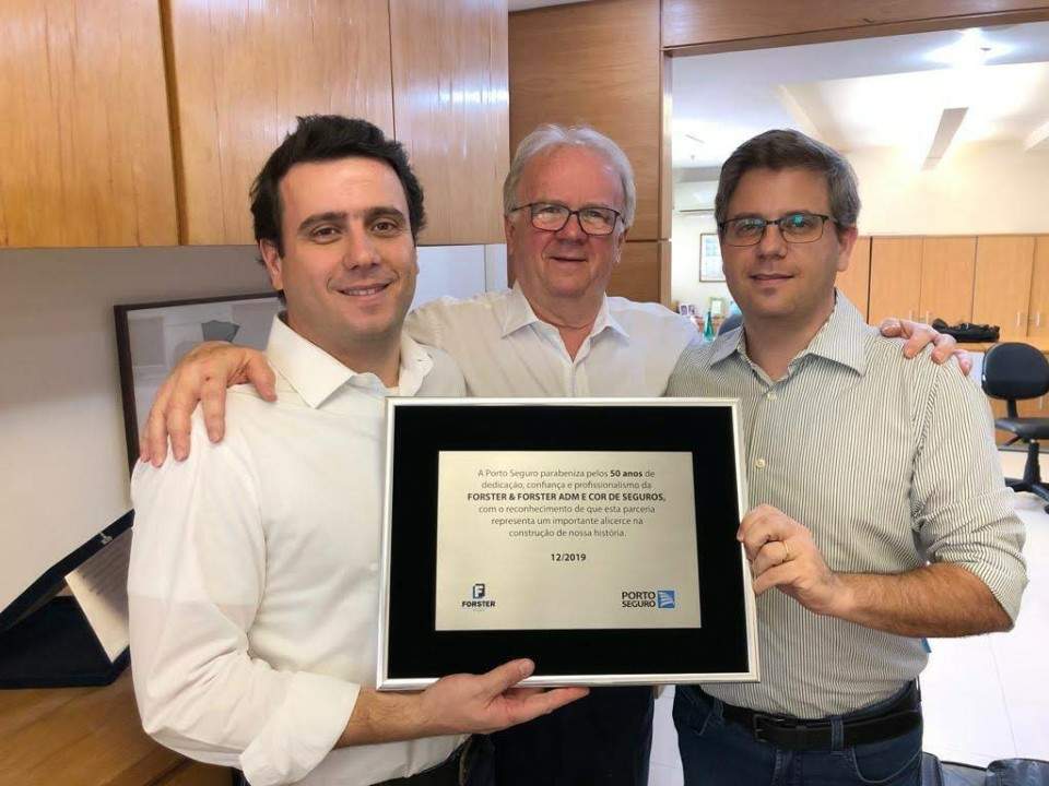 50 anos de Seguros e Crescendo
