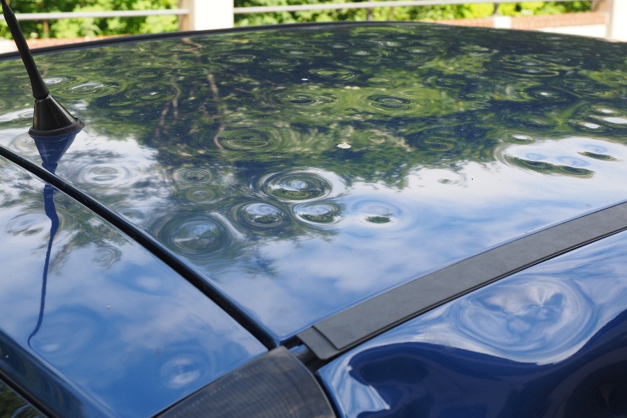 Choveu granizo e amassou meu carro. O seguro cobre?